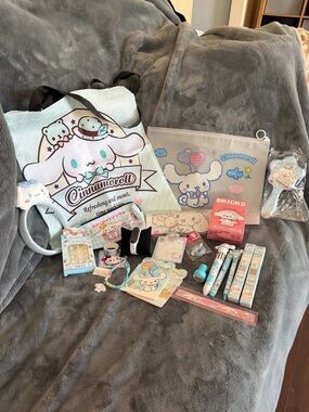 🩵Cinnamoroll Tote Bag and Accessories Set - Over 20 Items